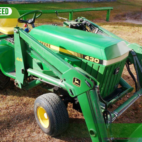 John Deere 430 Loader