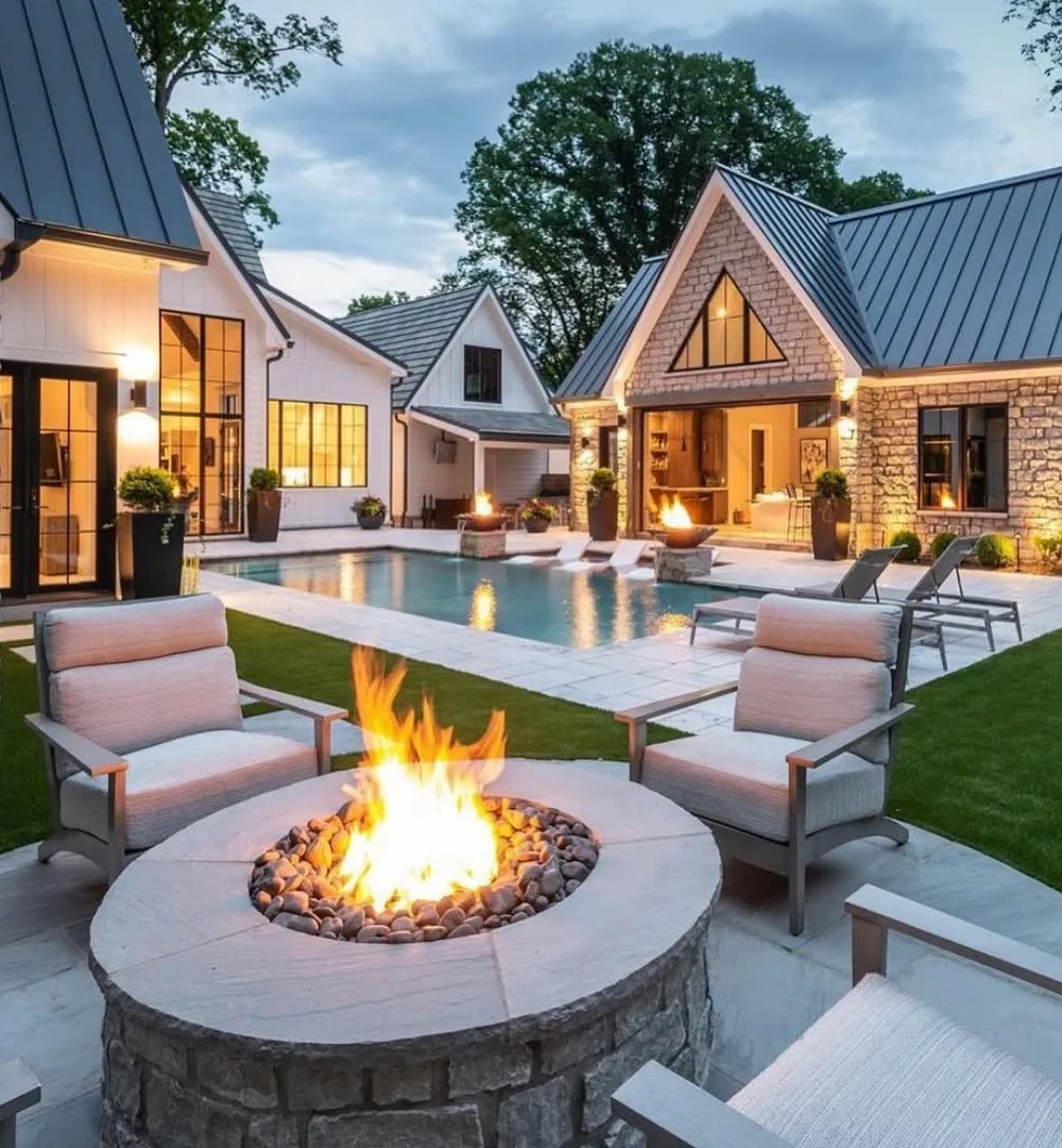35 Sizzling Poolside Fire Pit Ideas to Ignite Your Backyard Oasis