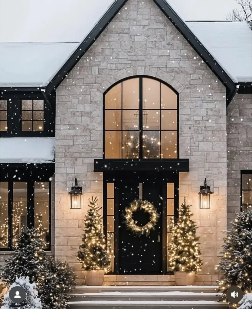 Creative Lantern Christmas Display