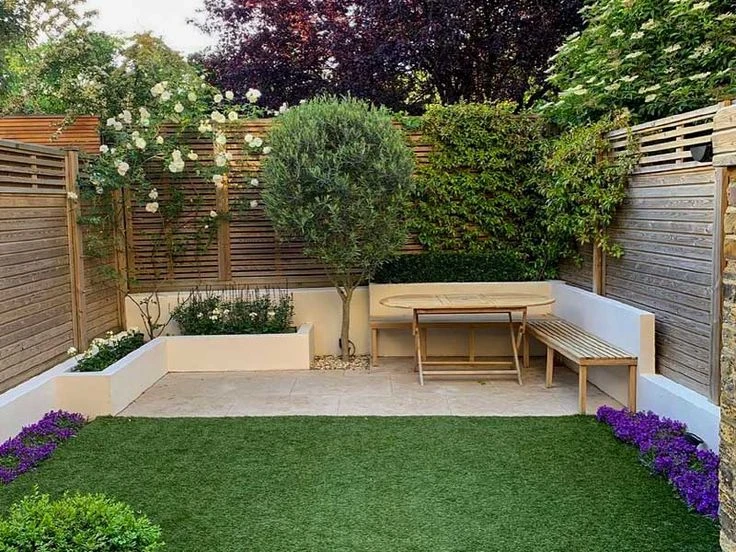 40 Low-Maintenance Small Courtyard Garden Ideas That Will Make You Swoon