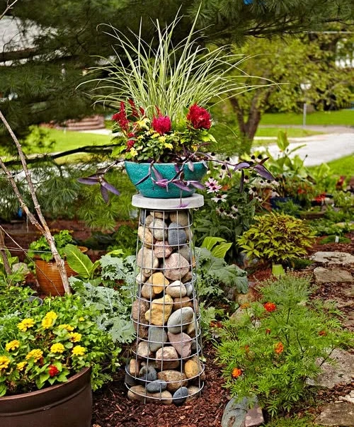 Wire Cage Rock Tower Stand