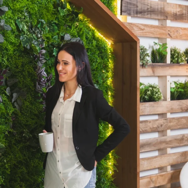 women-resting-with-cups-office