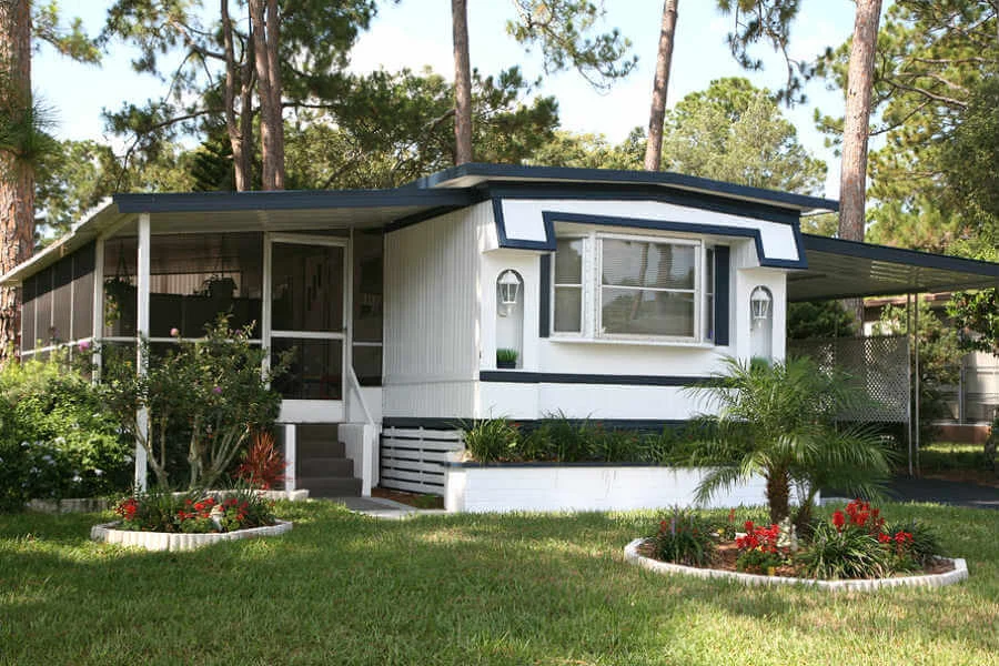 The Single Mom's Guide to Affordable Homeownership: Why a Mobile Home ...