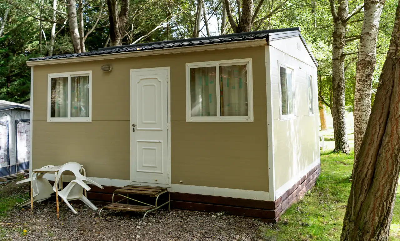 RV Living vs Tiny Homes Key Differences Explained