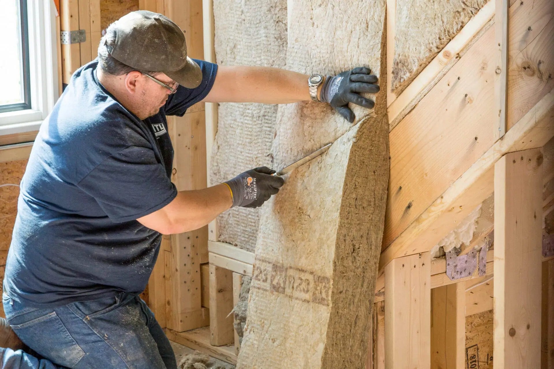 7 Cheap Ways to Build Your Own Tiny House under $15K Budget