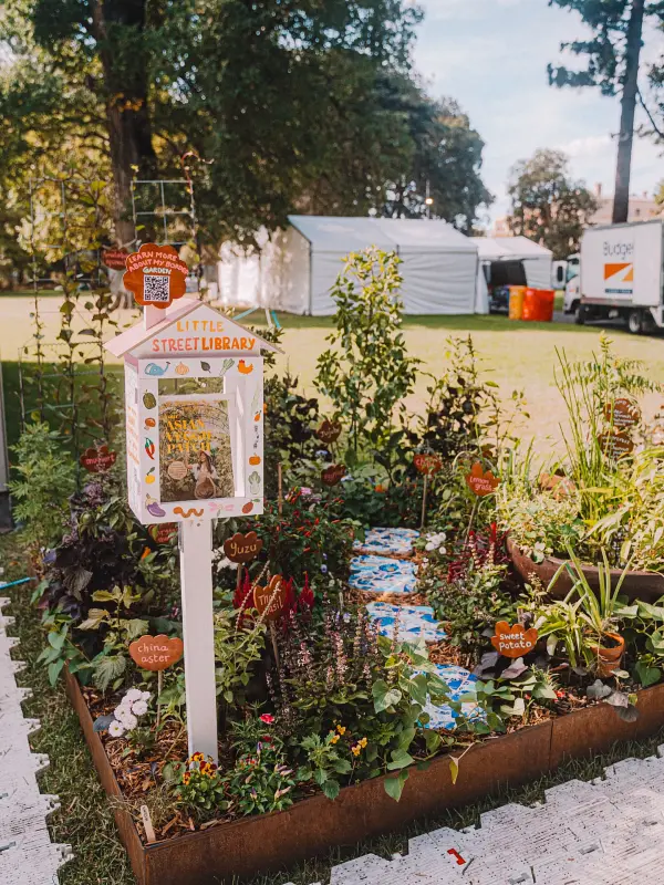 Educational Community Planter