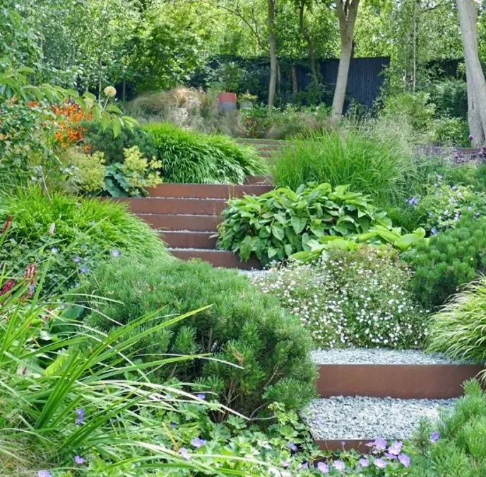 Corten Steel Risers with Gravel Steps