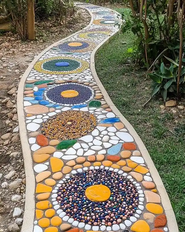Medallion Pattern Pebble Walkway
