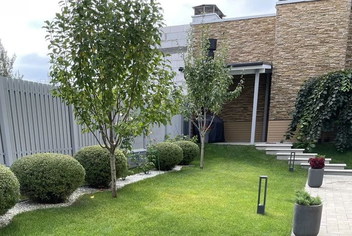 Large Flat Stone Border