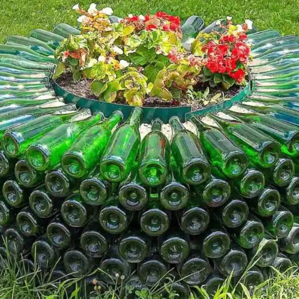 30 Garden Ideas Using Recycled Glass Bottles for a Modern, Earth-Friendly Landscape